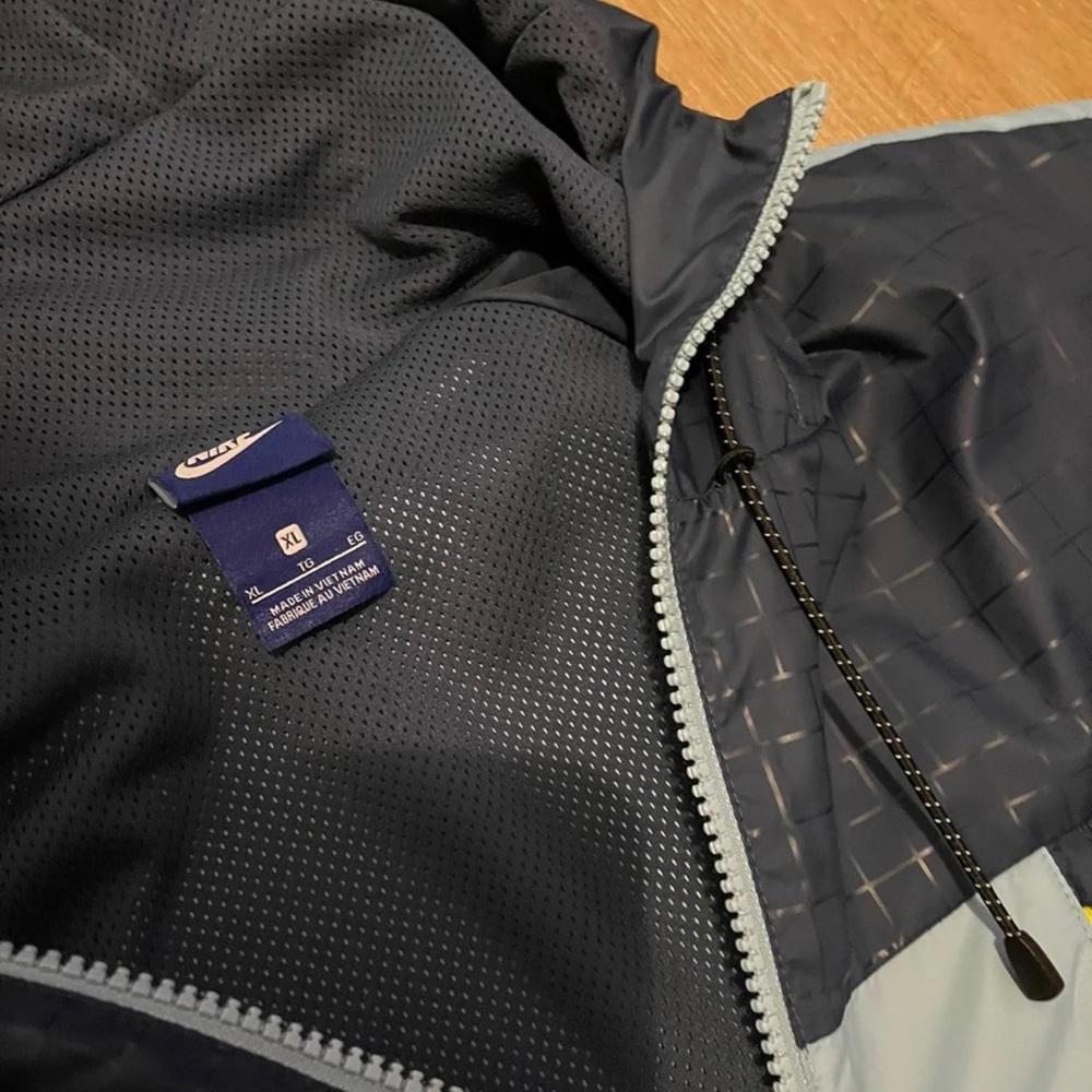 Nike windrunner jacket - Picture 2 of 3